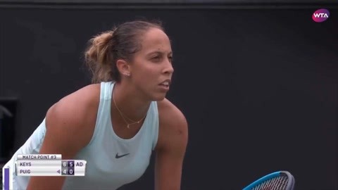 紧张气氛的 紧张气氛的